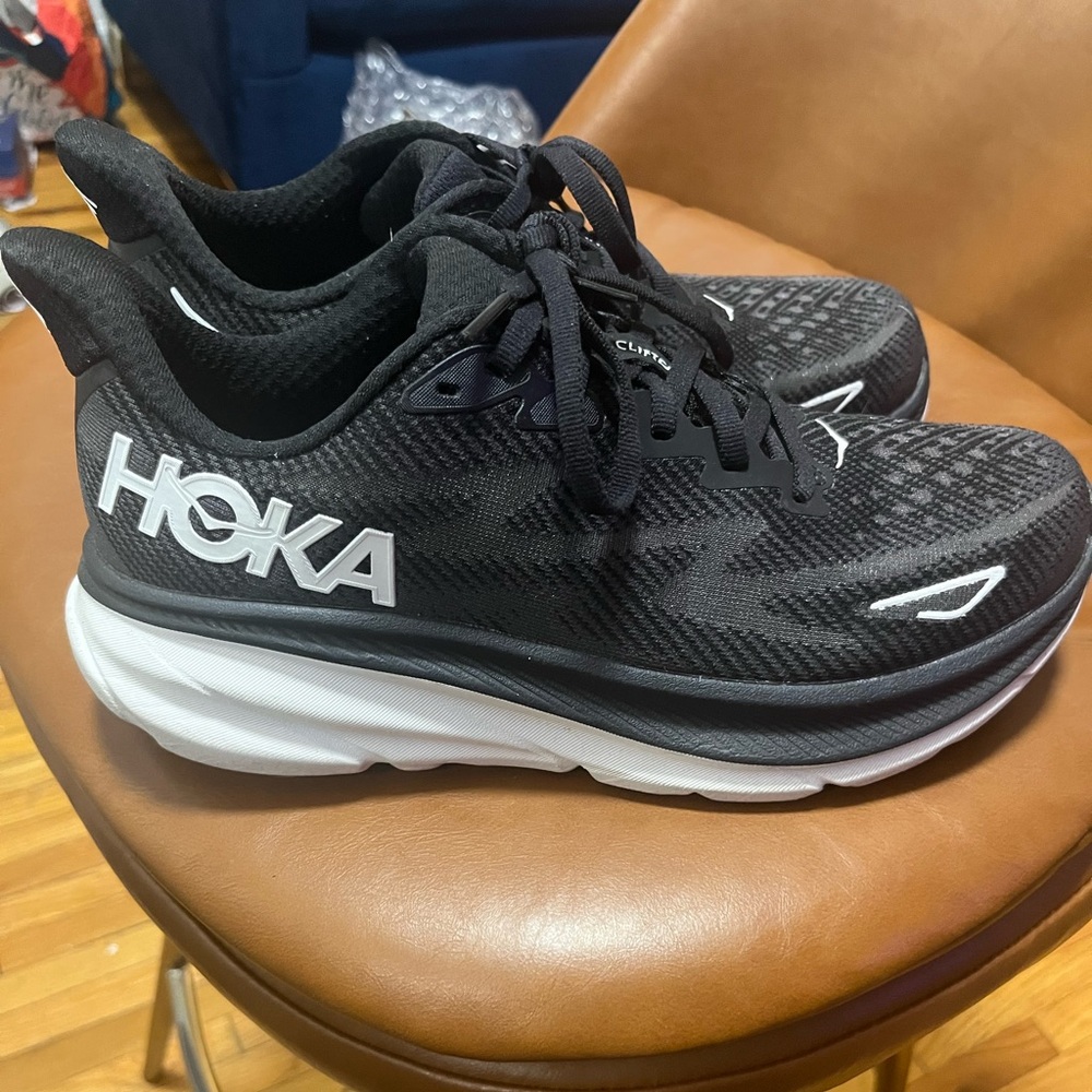 Hoka Clifton 9 Black Shoes